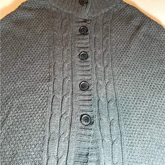 Merona Chunky Cable Knit Button Front Poncho / Cape Sweater Gray Size L/XL - Picture 9 of 15